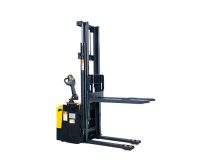 Heavy duty electric stacker